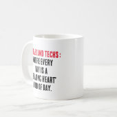 Mug Ultrasound techs : Où chaque jour est une 'battre (Devant gauche)