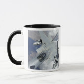 Mug Un aigle F-15 s'éloigne d'un KC-135 (Gauche)