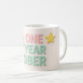 Mug Un an Sober sobriété cadeau LGBT arc-en-ciel (Devant droit)