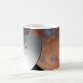 Mug Un Appareil Spatial Encaissé D'Aérocoque En Approc (Centre)