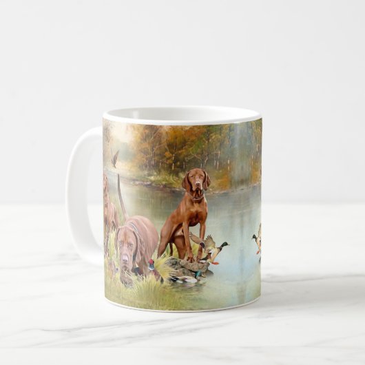 Mug Un aristocrate polyvalent dans la Vizsla hongroise (Devant gauche)