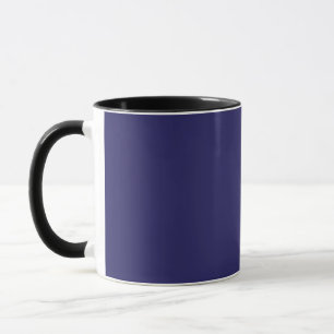 Mug un arrière - plan bleu avec une horloge