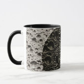 Mug Un astronaute sur l'espace lune Noir & Grey (Gauche)