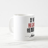 Mug Un auteur commence seulement un livre. Un lecteur (Devant gauche)