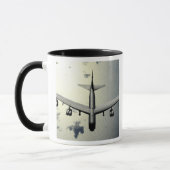 Mug Un B-52 Stratoforteresse en vol 2 (Gauche)