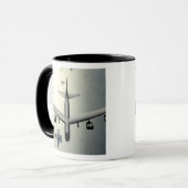 Mug Un B-52 Stratoforteresse en vol 2 (Devant gauche)
