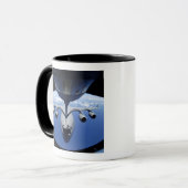 Mug Un C-17 Globemaster III reçoit du carburant (Devant gauche)
