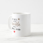 Mug Un cadeau pour une femme militaire (Devant gauche)