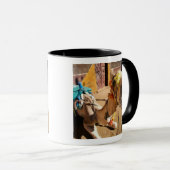 Mug Un chameau amical attend son prochain cavalier, Le (Devant droit)