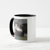 Mug Un chat le léchant est patte (Devant gauche)