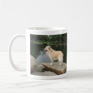 Mug Un chien à un étang