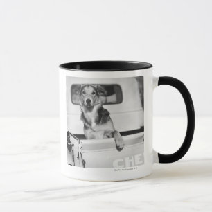 Mug Un chien dans une voiture