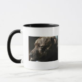 Mug Un chien de pitbull de sommeil (Gauche)