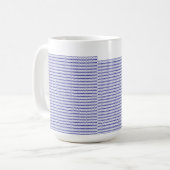 Mug Un ciel bleu vif avec des nuages blancs épars. (Devant gauche)
