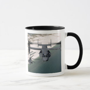 Mug Un CV-22 Osprey et un MH-53 Pave Low