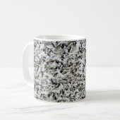 MUG UN ÉNORME FLOC DENSE D'OEUVRE DE NEIGE S'ENSEMBLE (Devant gauche)