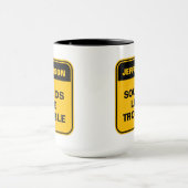 Mug Un étiquette d'avertissement jaune amusant semble (Centre)