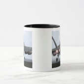 Mug Un F/A-18E Super Hornet lance (Centre)