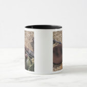 Mug Un fusil, une couverture militaire et une cantine (Centre)