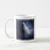 Mug Un Gros Plan Illustratif Du Temple De La Comète. (Gauche)