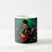 Mug Un guitariste dans une boule de vol (Centre)