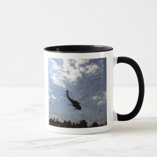 Mug Un HH-60 Seahawk de la marine américaine (Droite)
