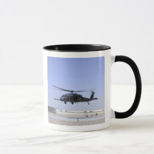 Mug Un HH-60G Pave Hawk décolle du Camp Bastio