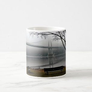 Mug Un jour brumeux froid au parc