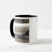 Mug Un Lancer B-1B effectue une touche et va (Devant gauche)