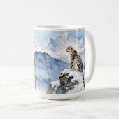 Mug Un léopard des neiges sur un pic enneigé (Devant droit)