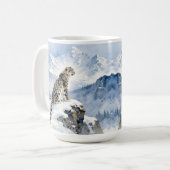 Mug Un léopard des neiges sur un pic enneigé (Devant gauche)