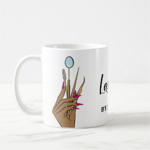 Mug Un maquillage moderne, les yeux sourcils froncés