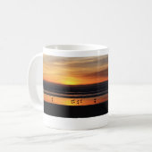 Mug Un mauvais jour à la plage est meilleur que… (Devant gauche)