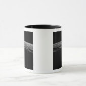 Mug Un paysage irréel de la lune de Saturne (Centre)