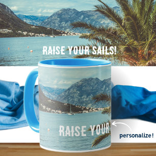 Mug Un paysage marin avec montagnes et palmier