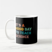 Mug Un Professeur De Sciences Donne Un Bon Jour À L'En (Gauche)