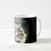 Mug Un singe réfléchi pensant une citation drôle (Devant droit)
