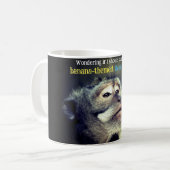 Mug Un singe réfléchi pensant une citation drôle (Devant gauche)