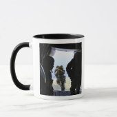 Mug Un soldat effectue un saut en ligne statique (Gauche)