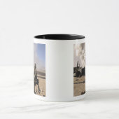 Mug Un soldat réagit à une explosion contrôlée (Centre)