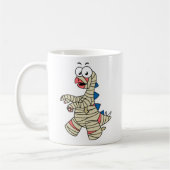 Mug Un Stegosaurus Caricature Habillé Comme Une Maman. (Gauche)