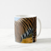 Mug Un tigre se jetant dans l'eau (Devant droit)