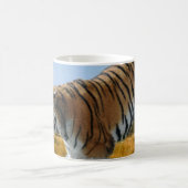 Mug Un tigre se jetant dans l'eau (Centre)