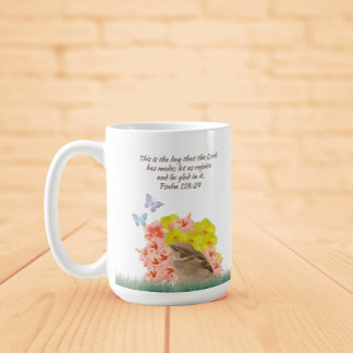 Mug Un verset biblique et un oiseau parmi l'hibiscus-