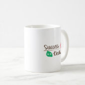 Mug Une Base Blanche Propre pour un Succès Élégant (Devant droit)