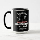 Mug Une belle belle-fille regarde de sa belle-mère (Gauche)