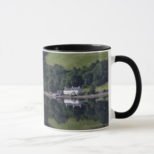 Mug Une Chambre le long de l'eau (Droite)