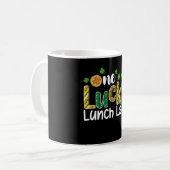 Mug Une dame de cantine chanceuse à l'école pour la Sa (Devant gauche)
