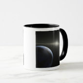Mug Une énorme ceinture d'astéroïdes en orbite autour  (Devant droit)