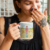 Mug Une Femme Marchant Un Patch Citrouille Inspiration